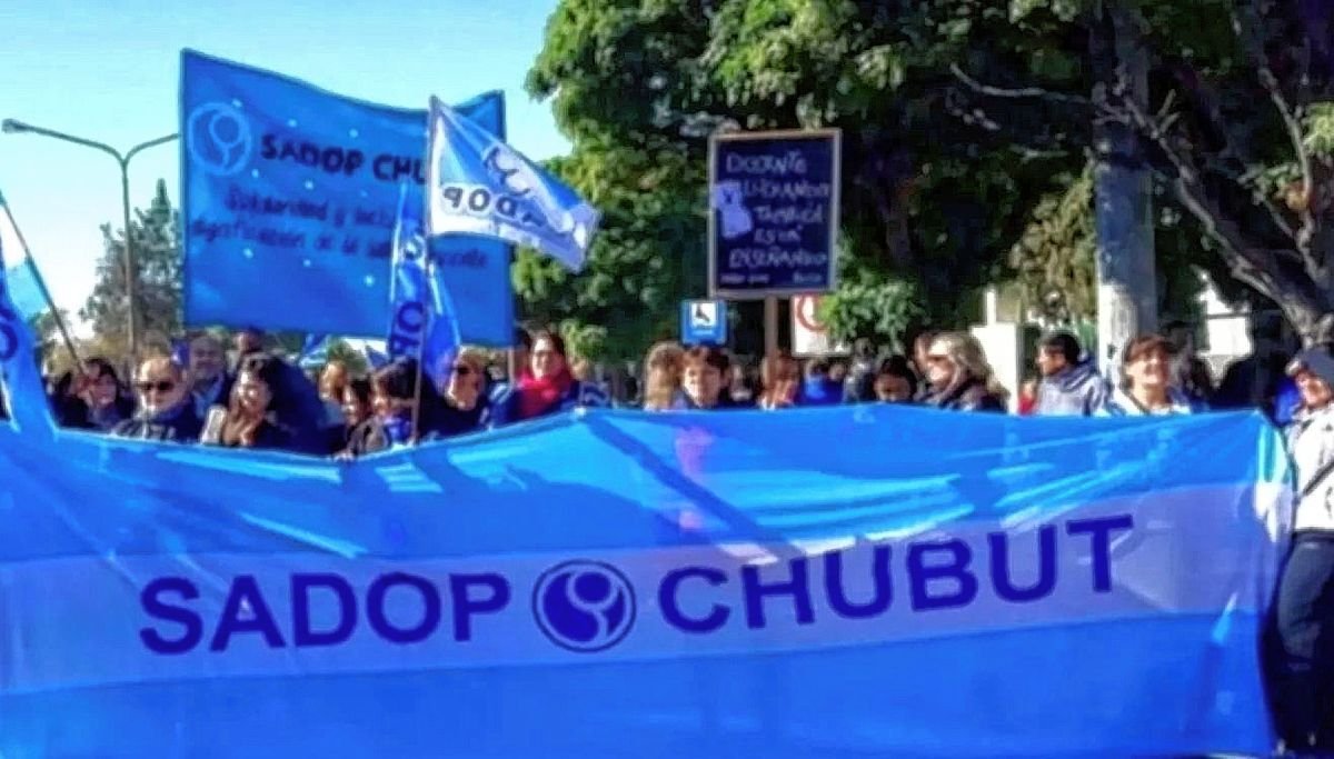 Conflicto docente en Chubut: SADOP rechazó el 3% y reclama una recomposición salarial de fondo