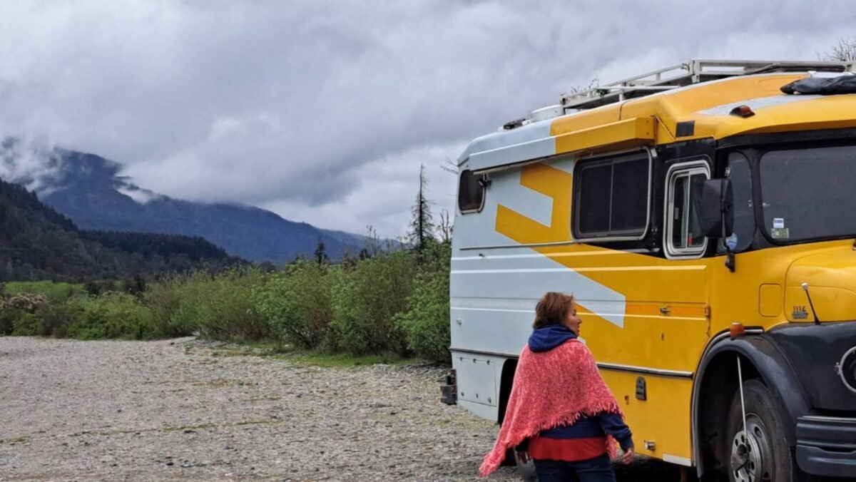 Violento robo en El Bolsón: detuvieron a un joven tras agredir a una mujer embarazada dentro de un motorhome