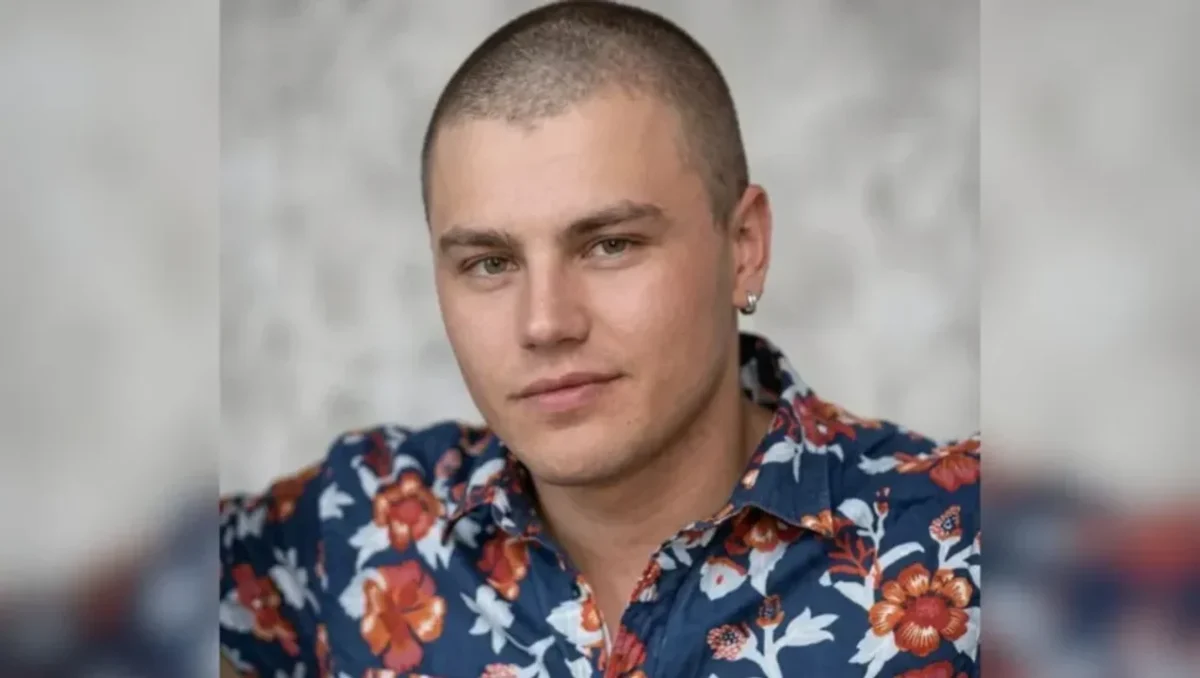 Buscan a un joven chubutense desaparecido en Río Negro: salió sin celular y está bajo tratamiento médico